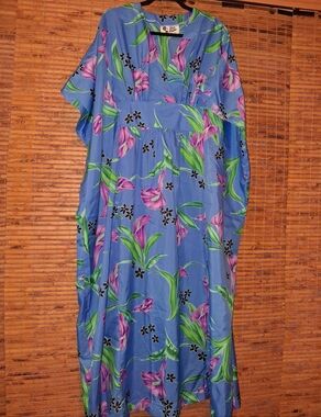 VINTAGE HILO HATTIE HAWAIIAN FLORAL MAXI LENGTH KAFTAN / MUUMUU / COVERUP